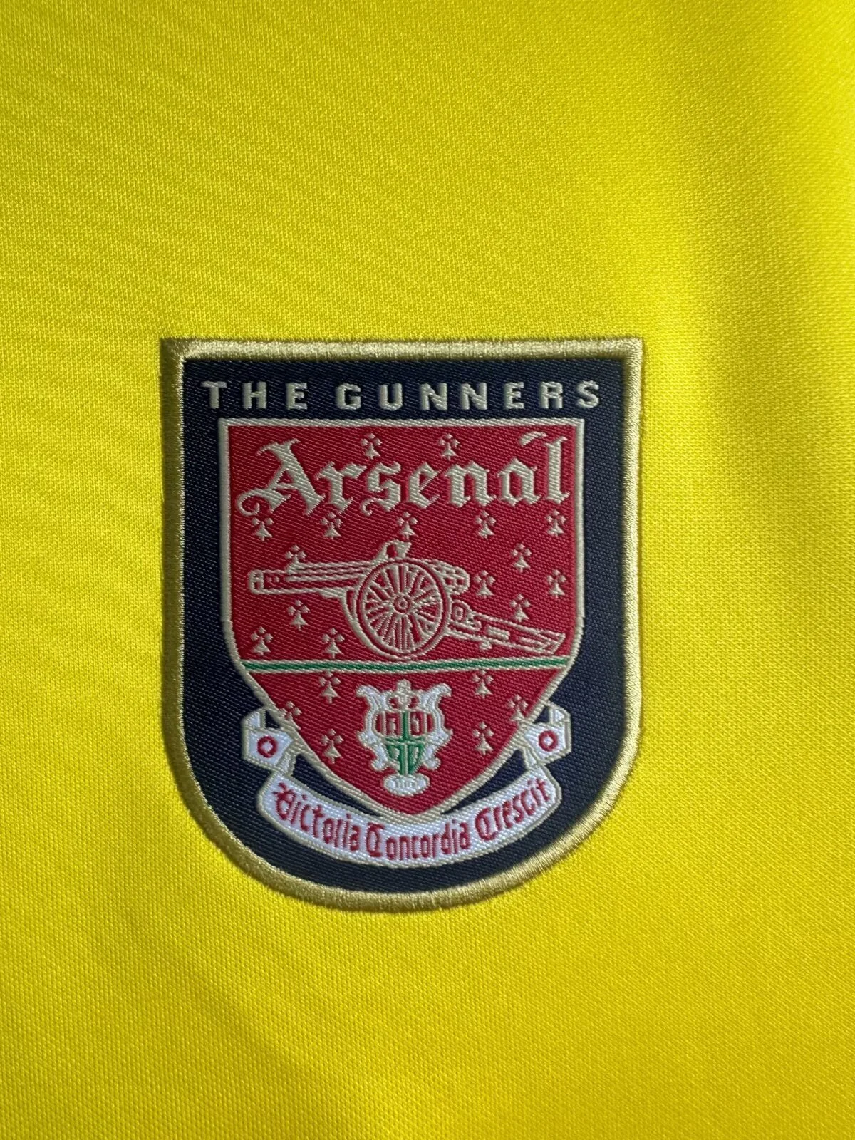 Camiseta Arsenal Visitante 2000/2001 retro foto 2