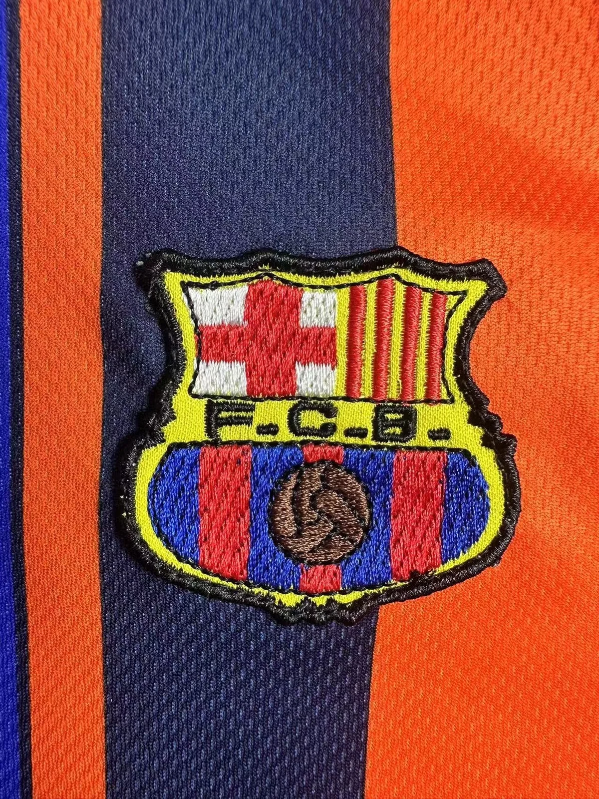 Camiseta Barcelona Visitante 1997/1998 retro foto 3