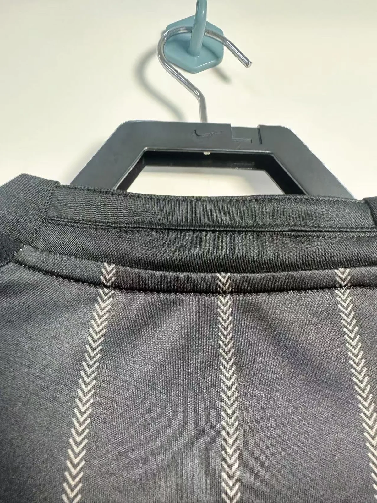 Camiseta Chelsea Visitante 2010/2011 retro foto 2