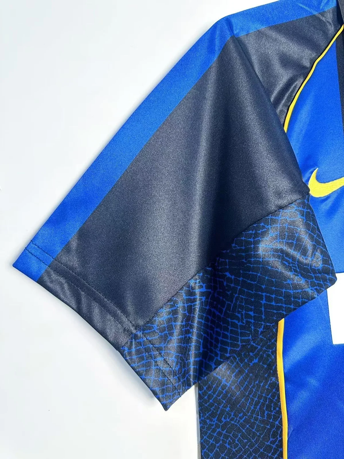 Camiseta Inter de Milan Local 2001/2002 retro foto 6