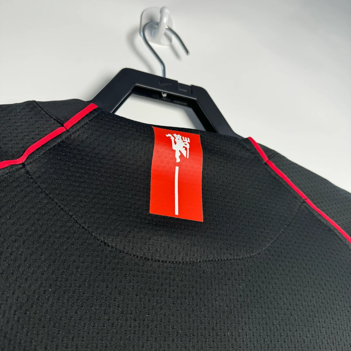 Camiseta Manchester United Manga Larga Local Manga Larga 2007/2008 retro foto 4