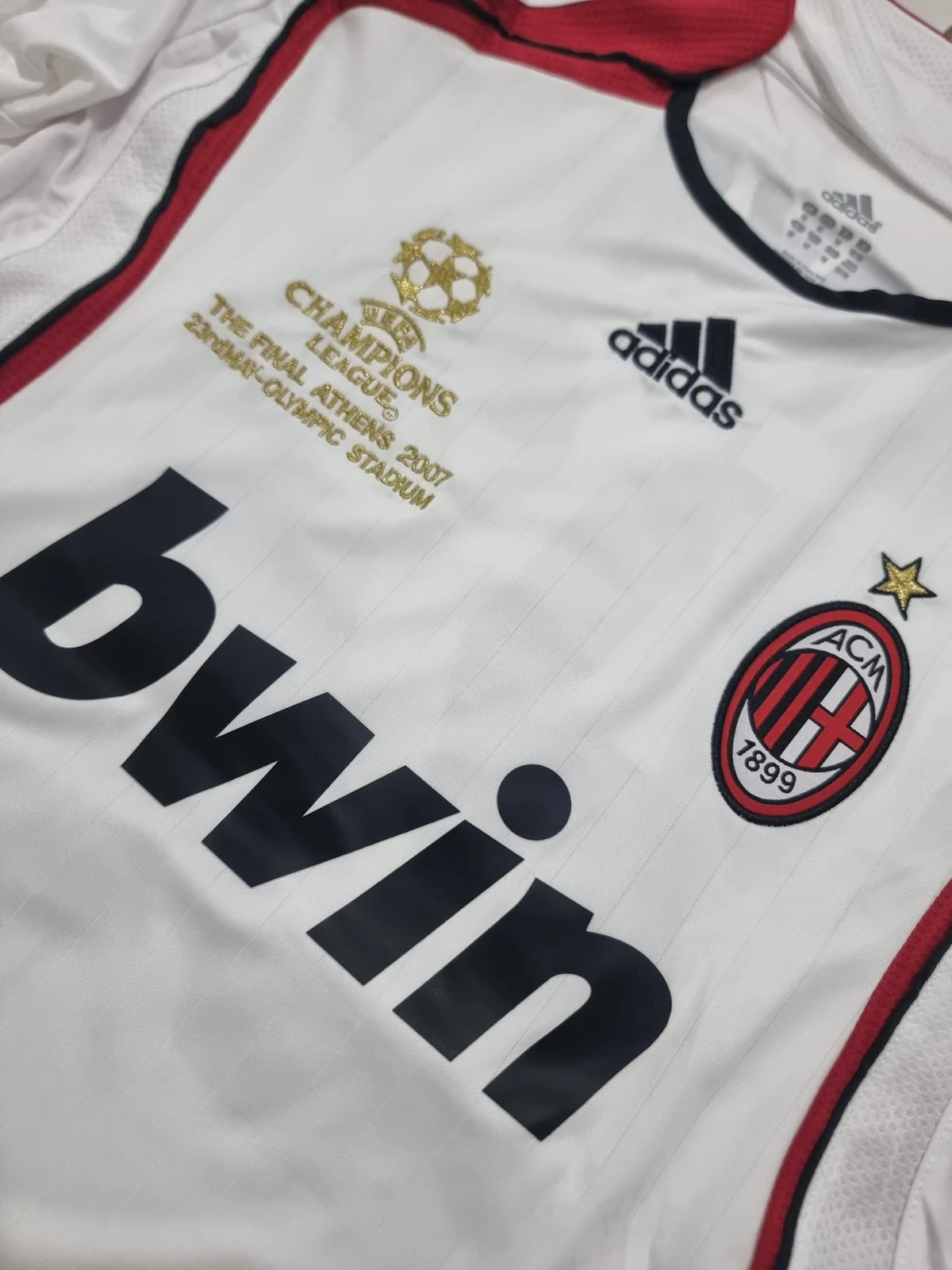 Camiseta AC Milan Visitante Manga Larga Manga Larga 2006 foto 3
