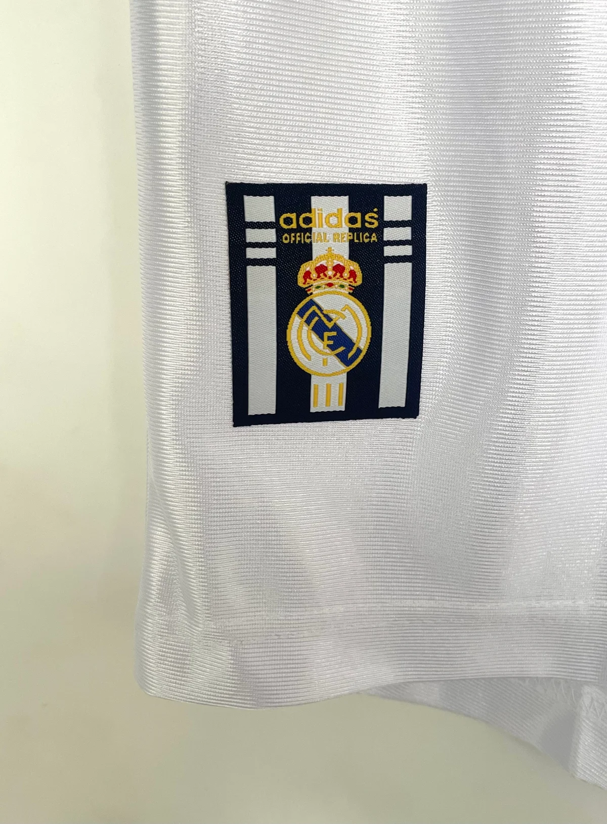Camiseta Real Madrid 1998-00 retro foto 2