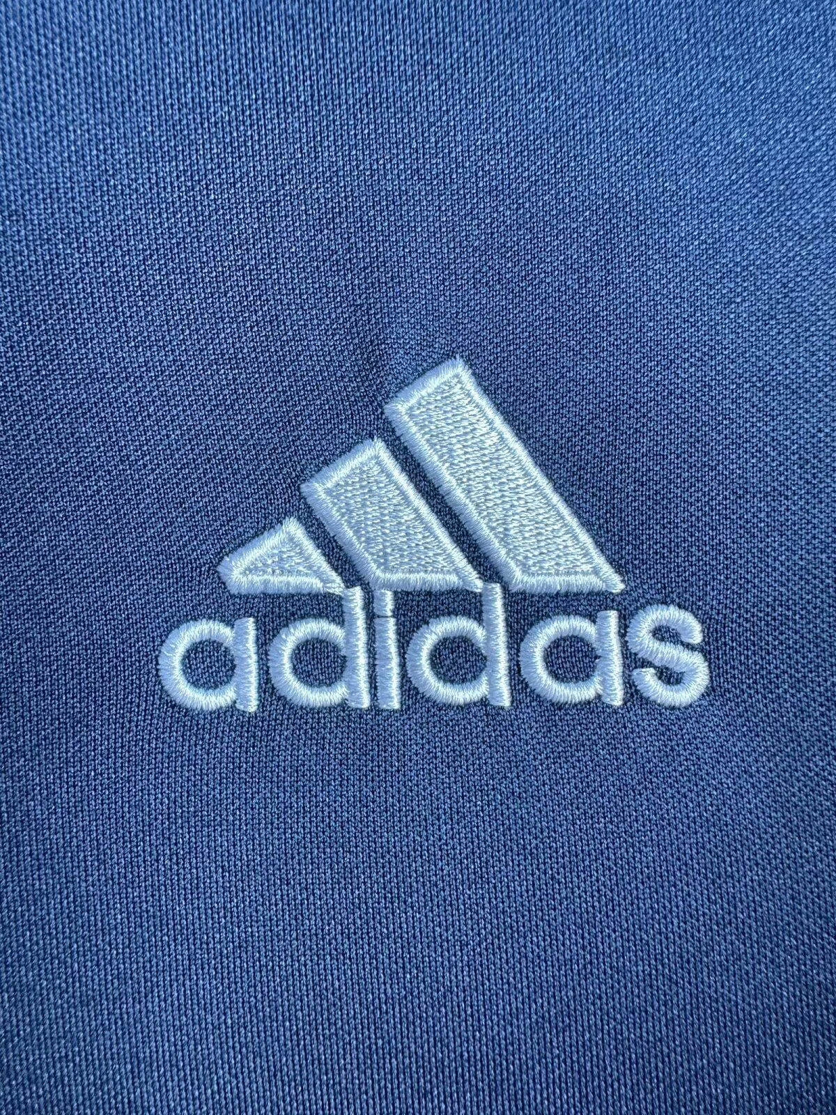 Camiseta Real Madrid Visitante 2003/2004 retro foto 3