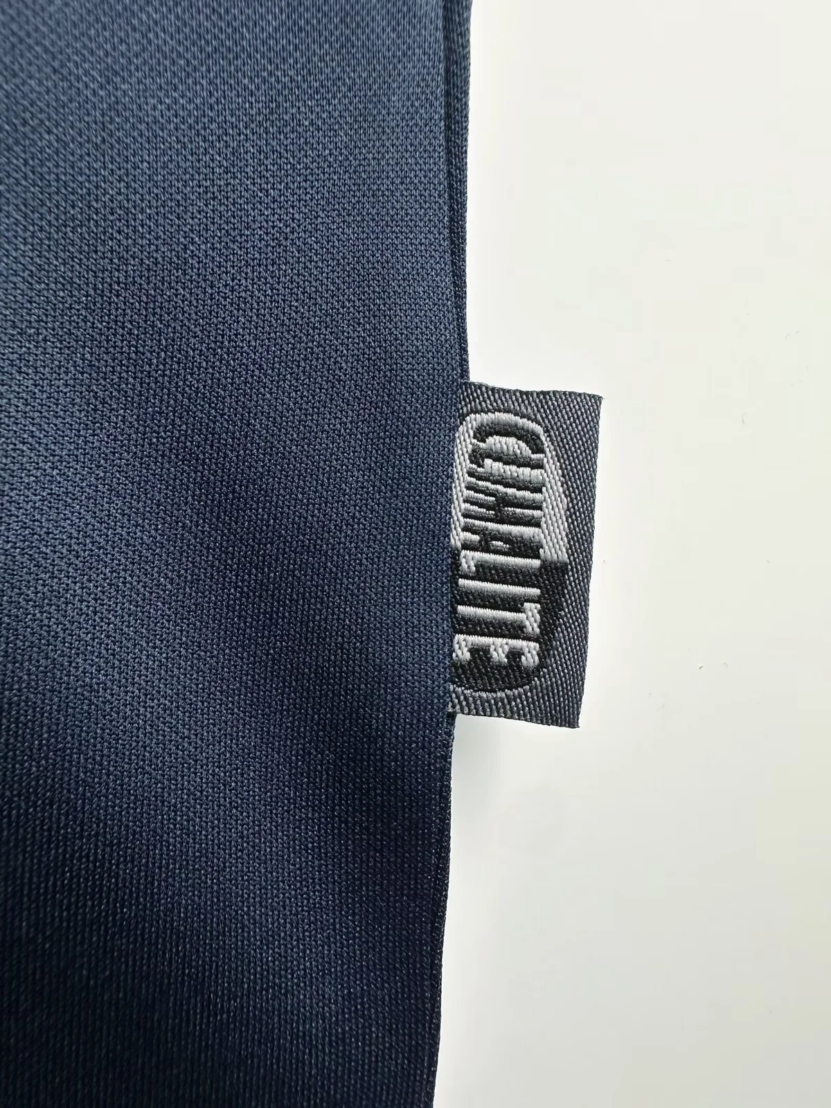 Camiseta Real Madrid Visitante 2003/2004 retro foto 4