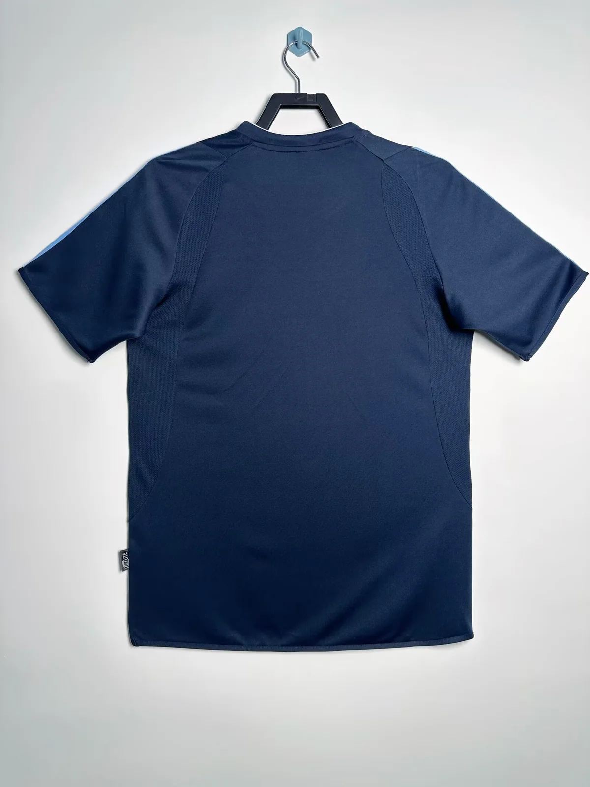 Camiseta Real Madrid Visitante 2003/2004 retro foto 8