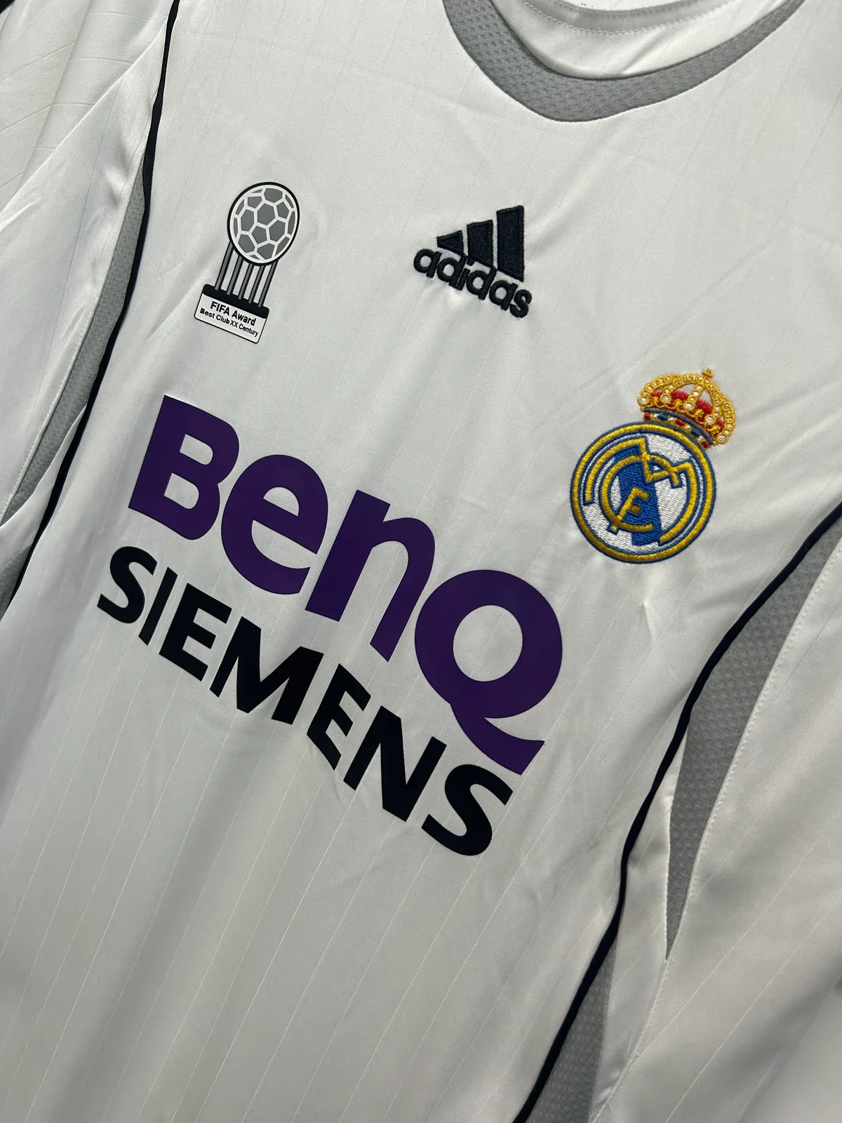 Camiseta Real Madrid Local 2006/2007 retro foto 5