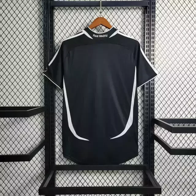 Camiseta Real Madrid Visitante 2006-2007 retro foto 2