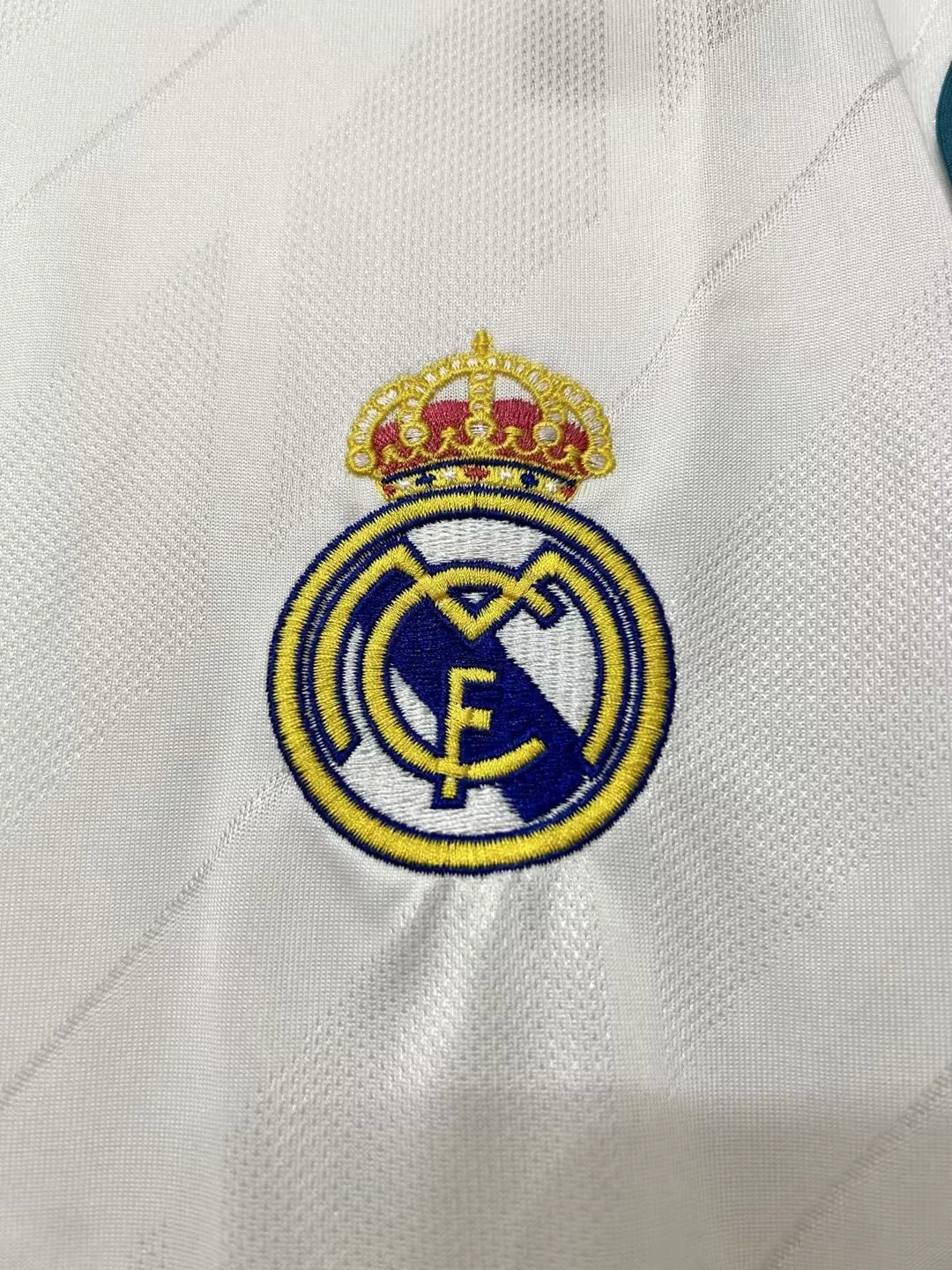 Camiseta Real Madrid Local 2017/2018 retro foto 5