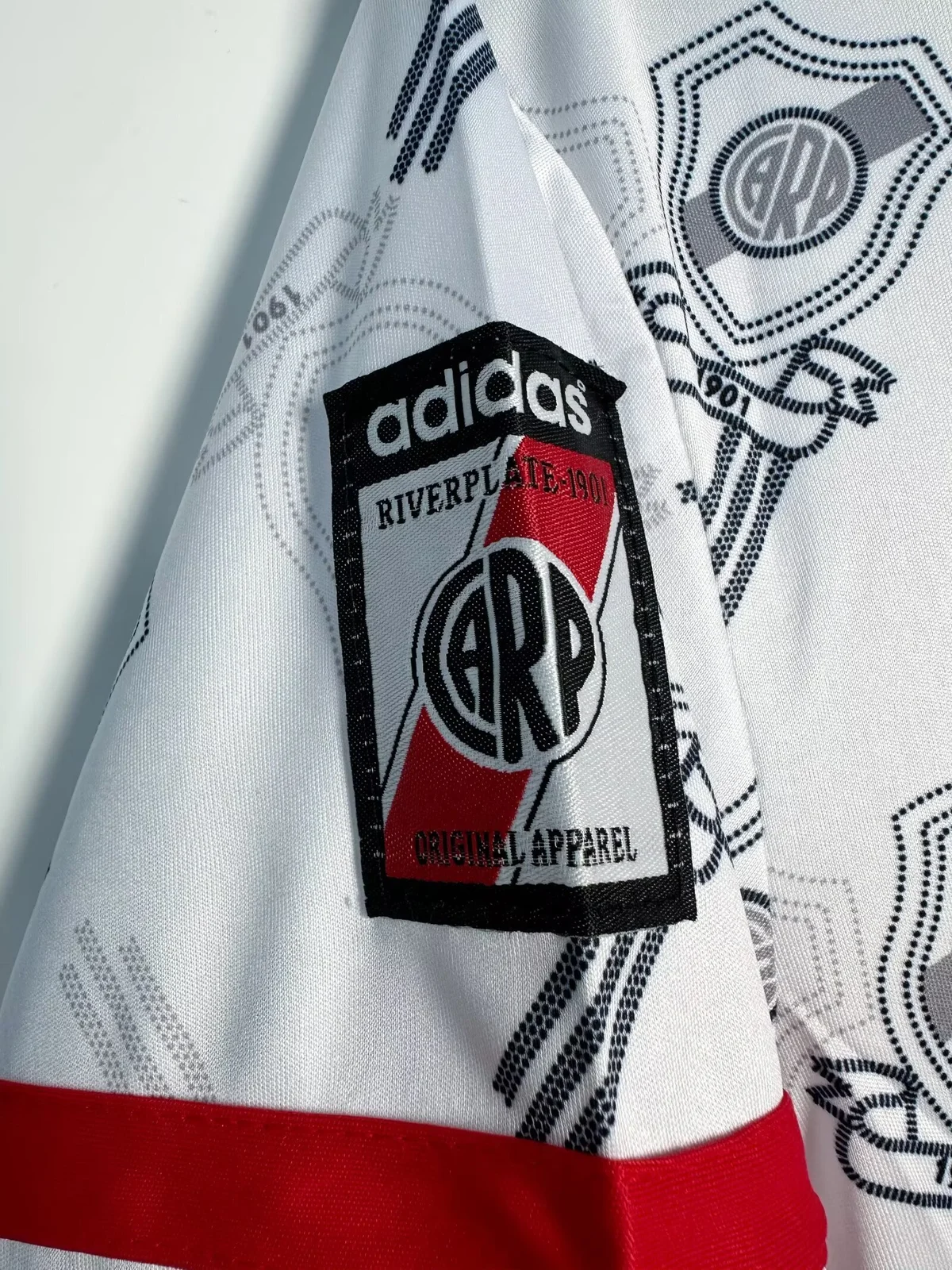 Camiseta River Plate Local 1996/1997 retro foto 2